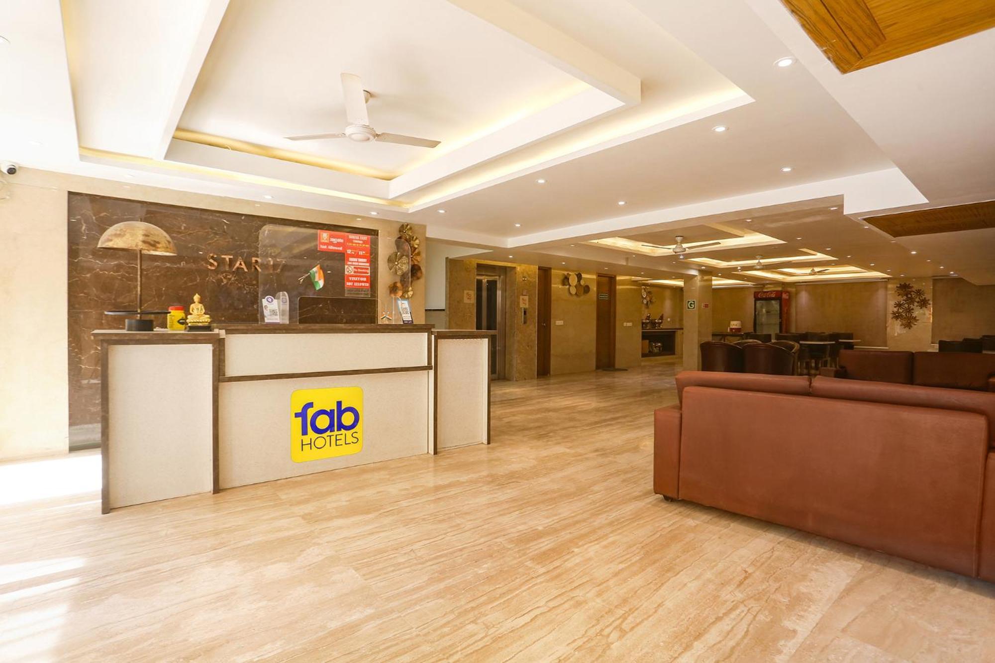 Fabhotel Prime Star 17 - Nr Yashobhoomi Convention Centre Delhi  Esterno foto